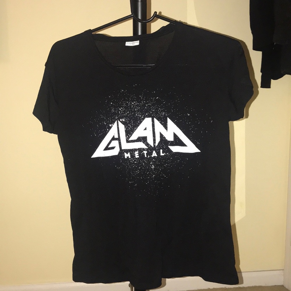 BLACK TSHIRT